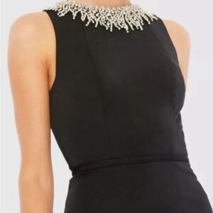 Mac Duggal 26516 Sleeveless Rhinestone Collar Column Gown SZ 4 Black